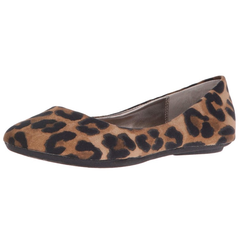 Steve Madden Leopard Ballet Flats Size 8.5